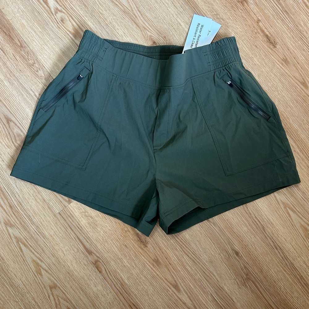 NWT Women’s Hayes Shorts Dusty Green - Merrell - Size Large